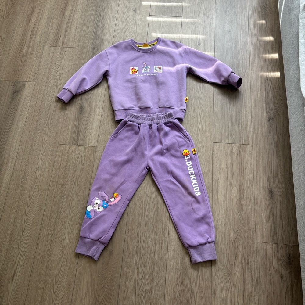 Girls sweatshirt & sweatpants set size 7
